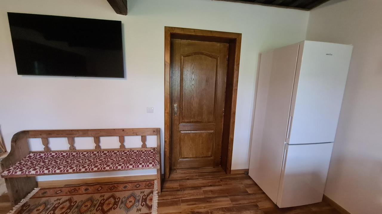 Villa Casa Bunicilor Din Oncesti Exterior foto